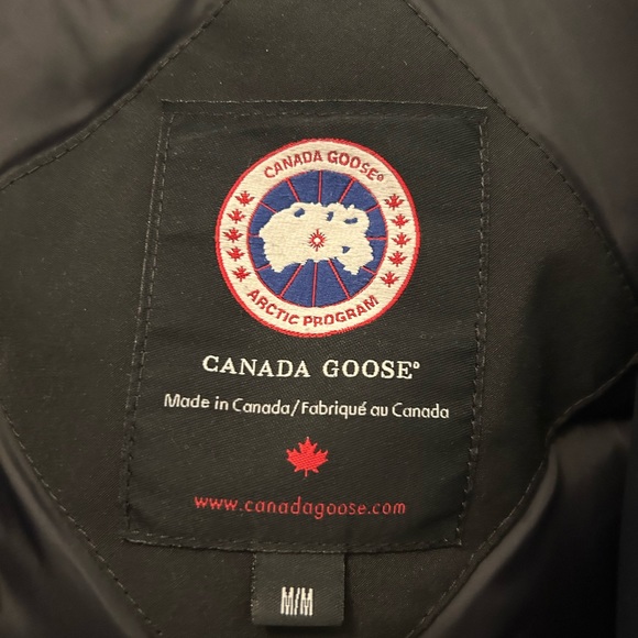 Canada Goose Langford parka size medium - Picture 4 of 4